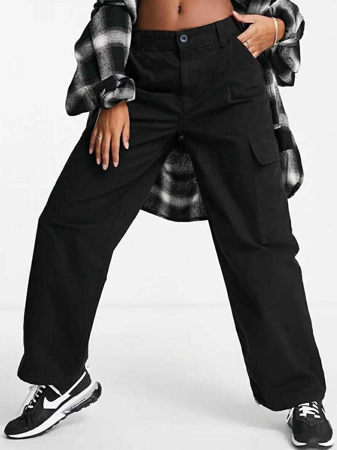 

Next One Women Relaxed Straight Leg Loose Fit High-Rise Easy Wash Cargos Trousers, Black