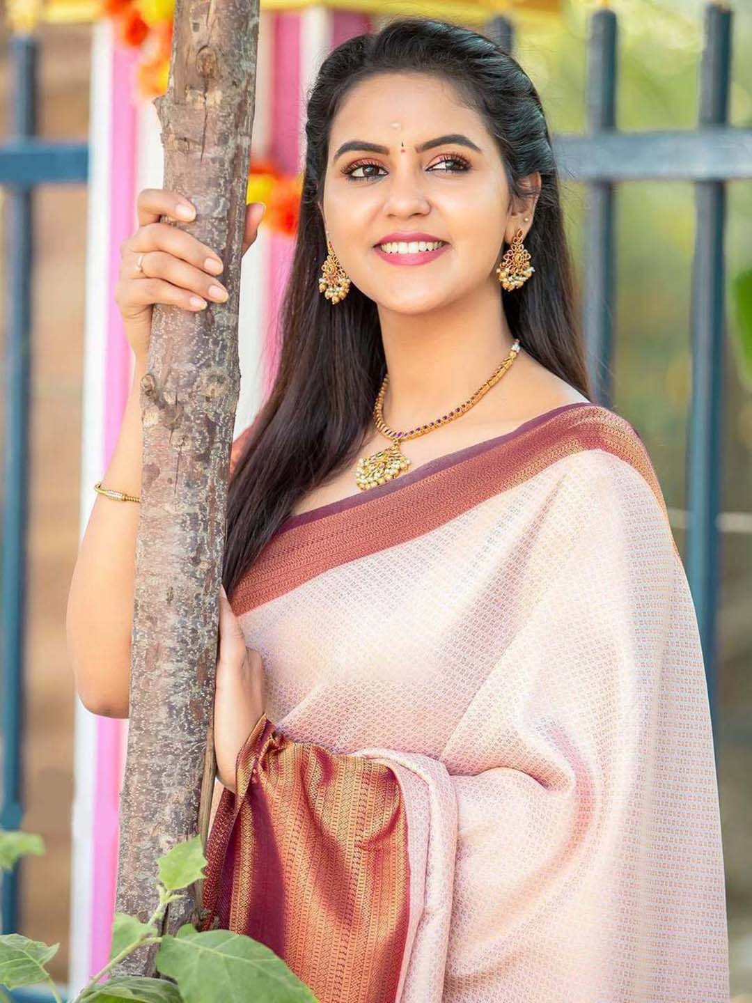 

Wuxi Woven Design Zari Pure Silk Banarasi Saree, Cream