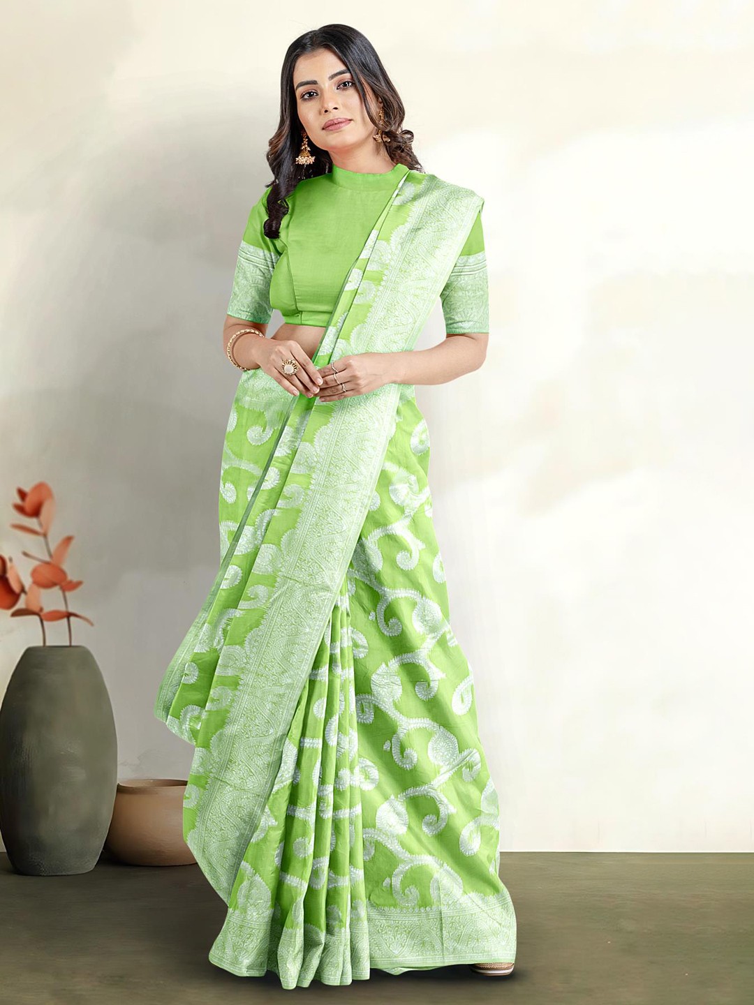 

Kalamandir Woven Design Zari Saree, Green
