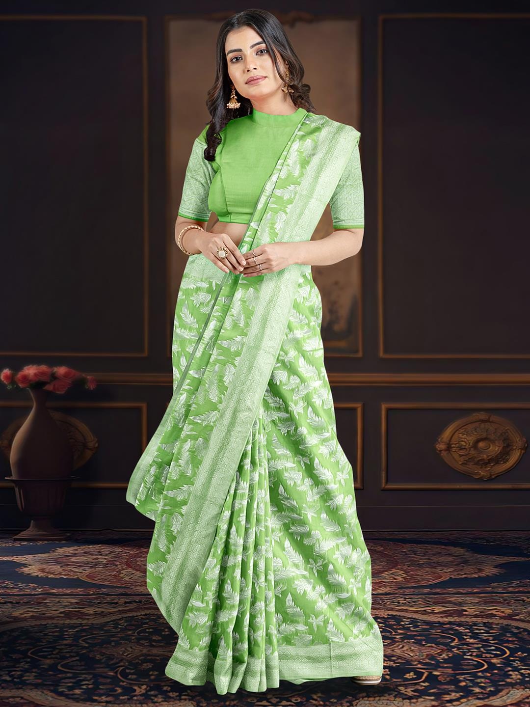 

Kalamandir Woven Design Zari Saree, Green