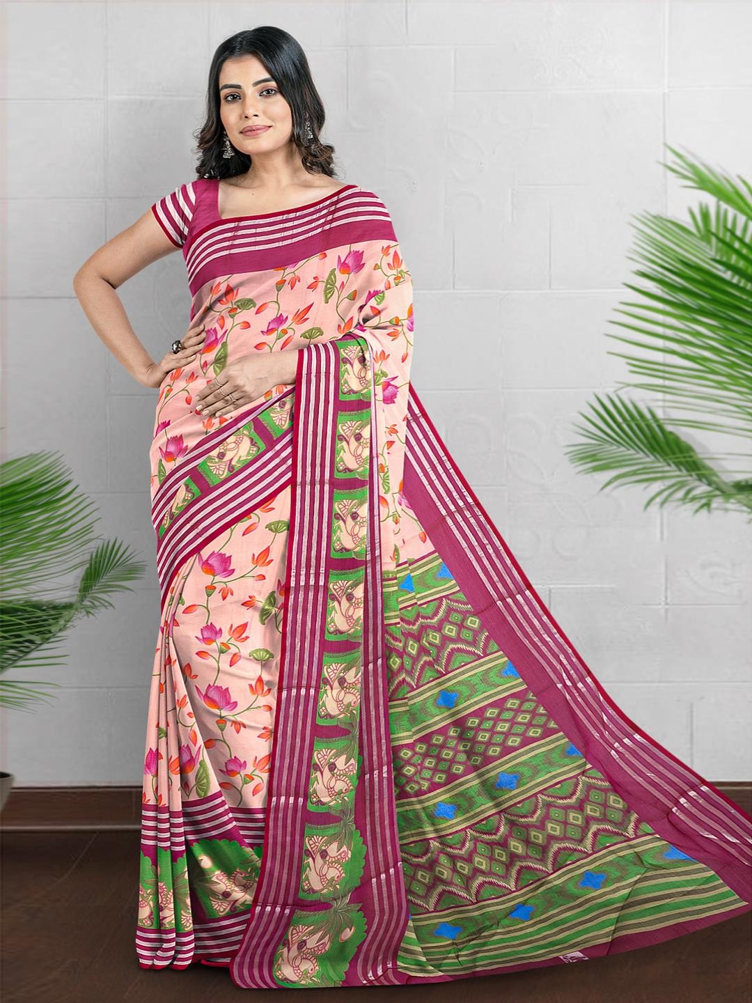 

Kalamandir Floral Printed Saree, Pink