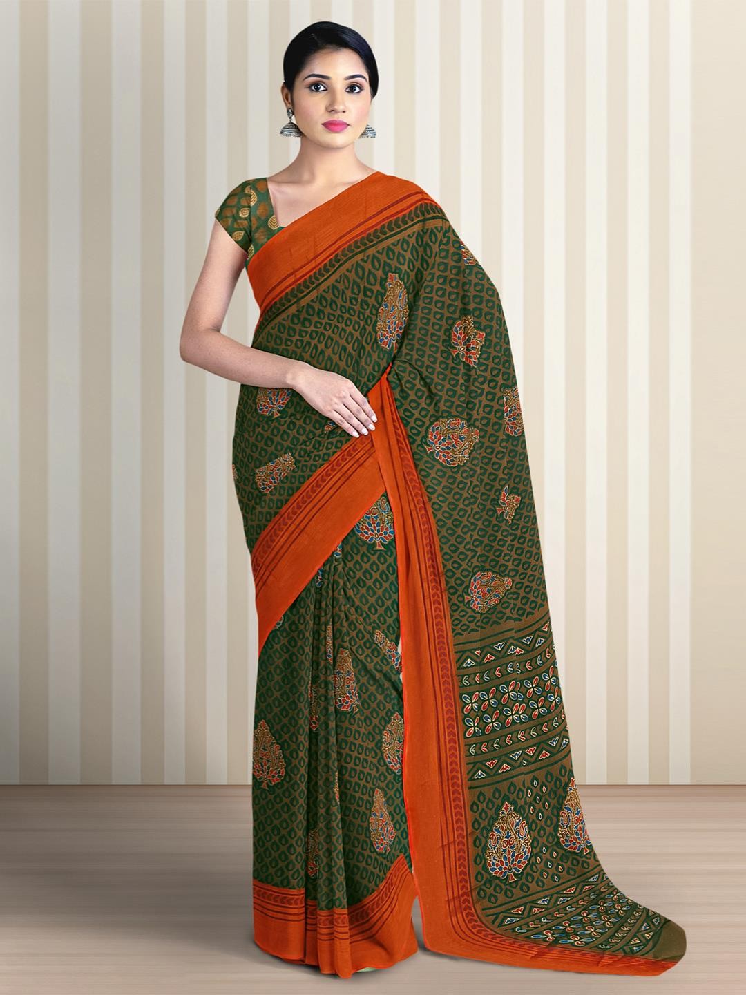 

KalamandirEthnic Motifs Printed Saree, Green