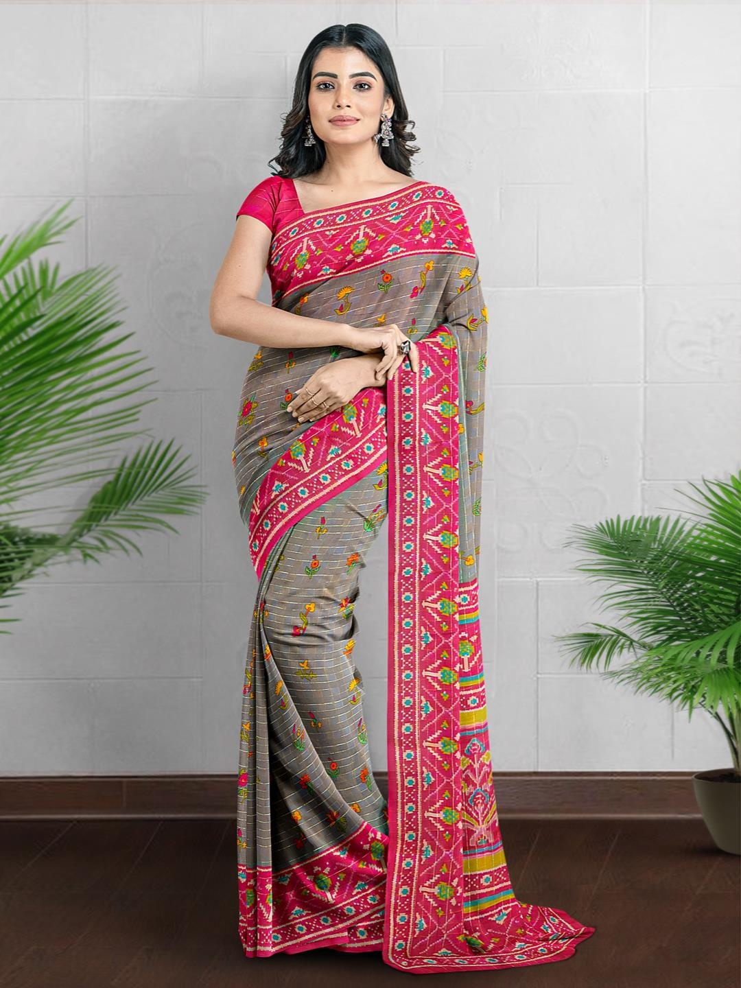 

Kalamandir Floral Printed Saree, Grey