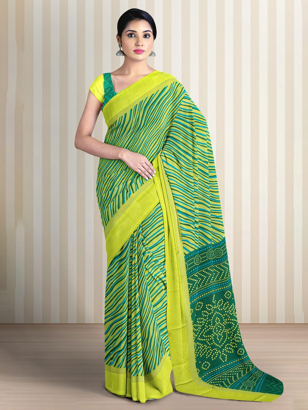 

Kalamandir Abstract Printed Saree, Green