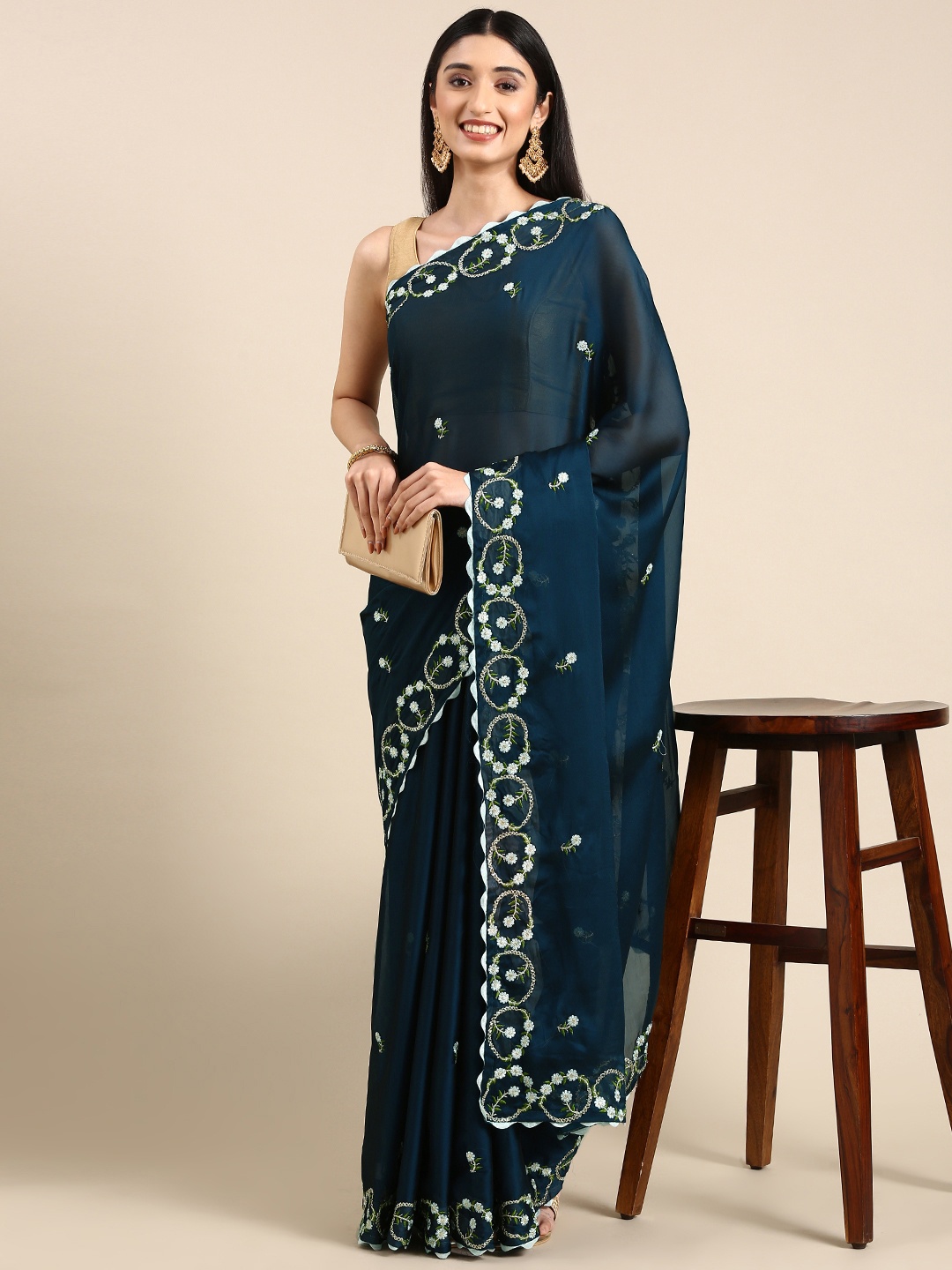 

Anouk Embroidered Ethnic Motifs Embroidered Saree, Navy blue