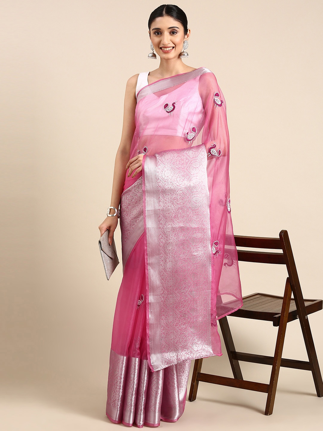 

Anouk Embroidered Ethnic Motifs Zari Silk Blend Saree, Fuchsia
