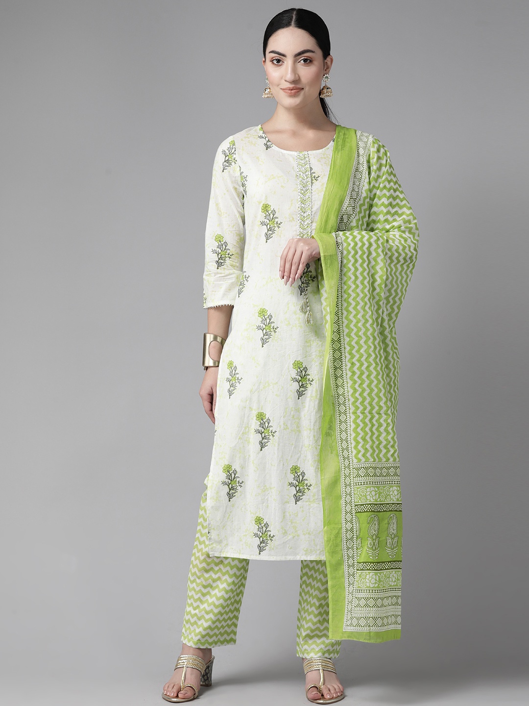 

Prakrti Women Off White Floral Printed Pure Cotton Kurta with Trousers & With Dupatta