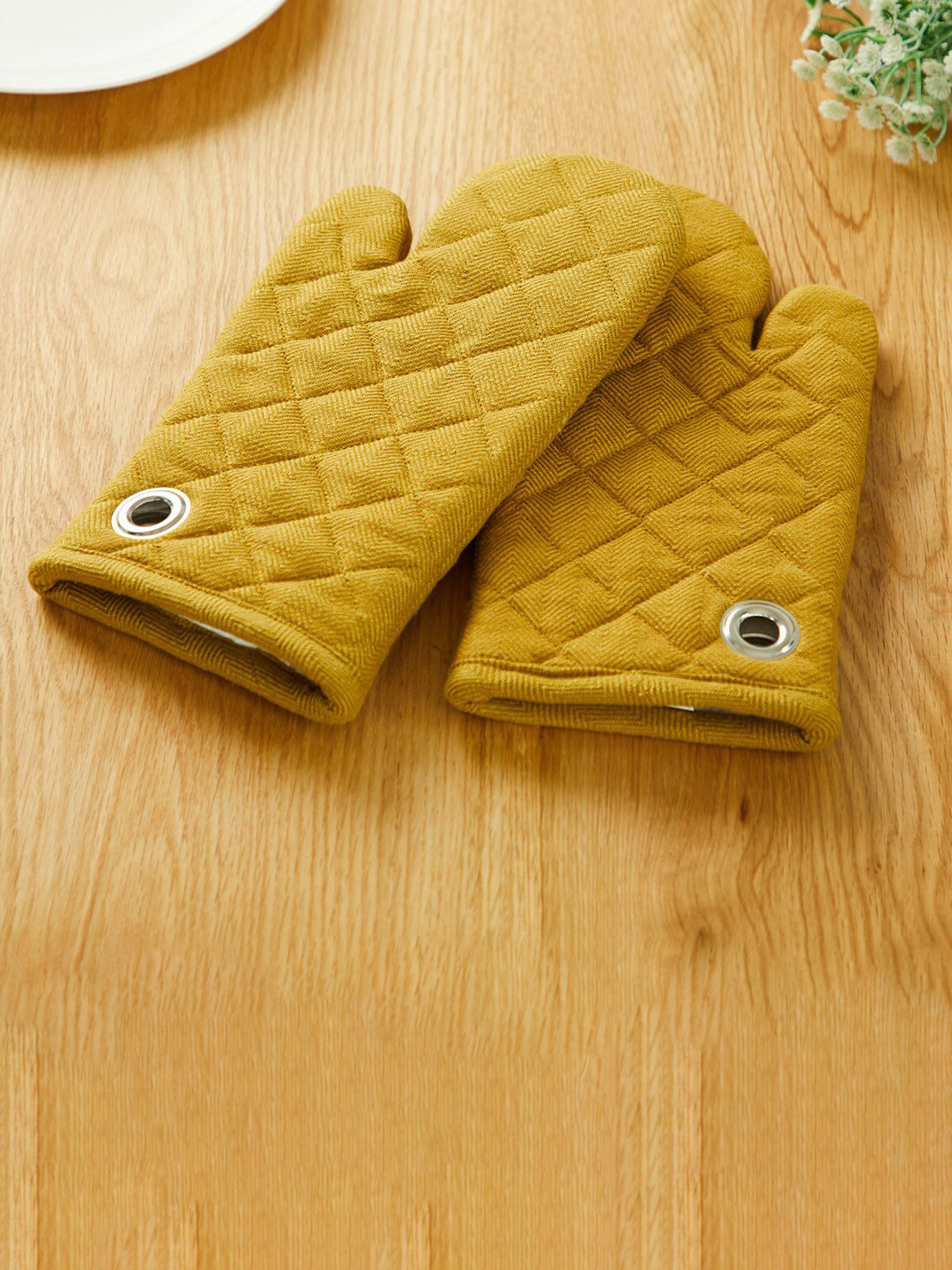 

Home Centre Mirage 2 Pieces Yellow Self Design Cotton Blend Oven Mittens