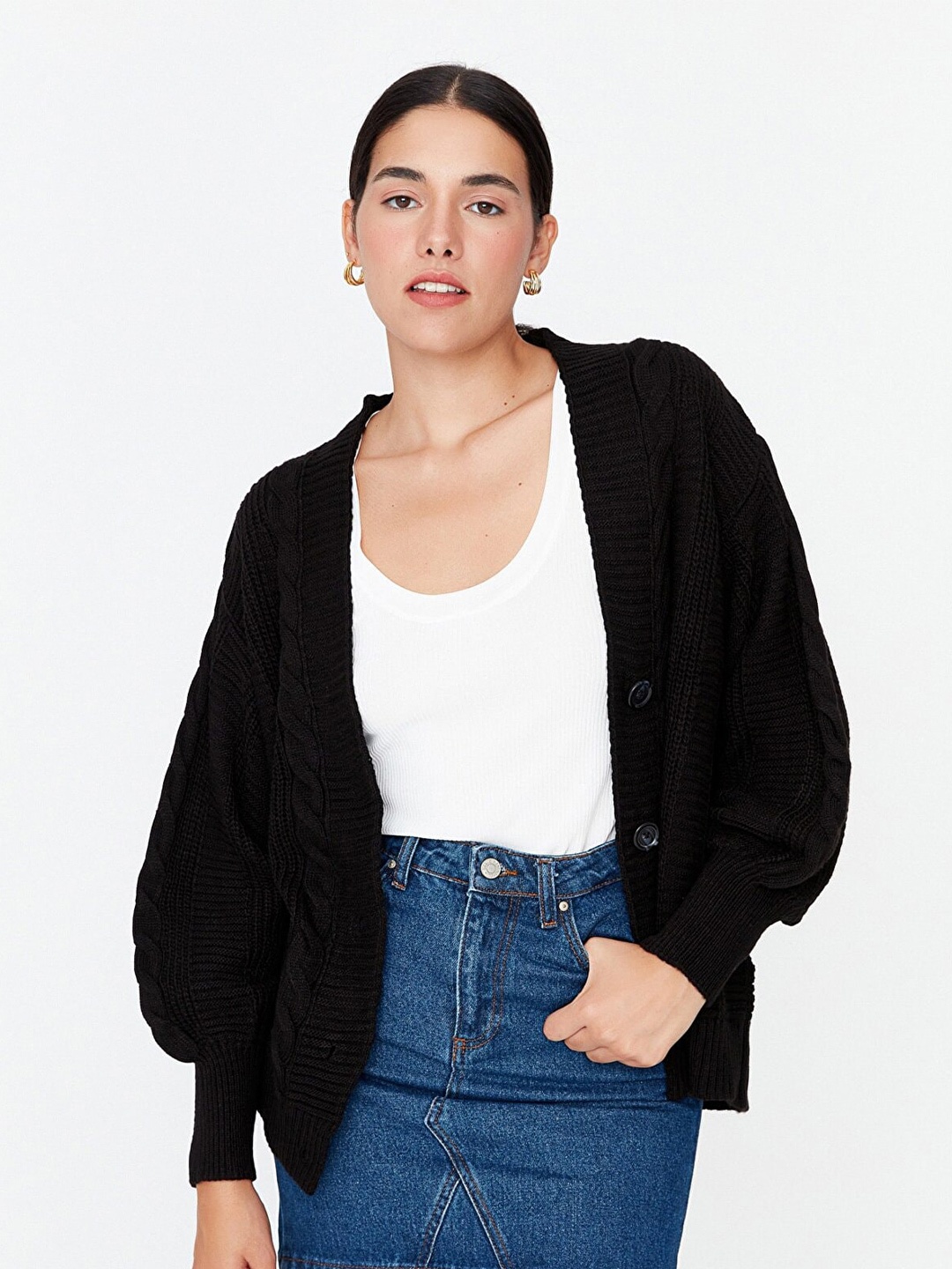 

Trendyol Women V-Neck Cardigan, Black