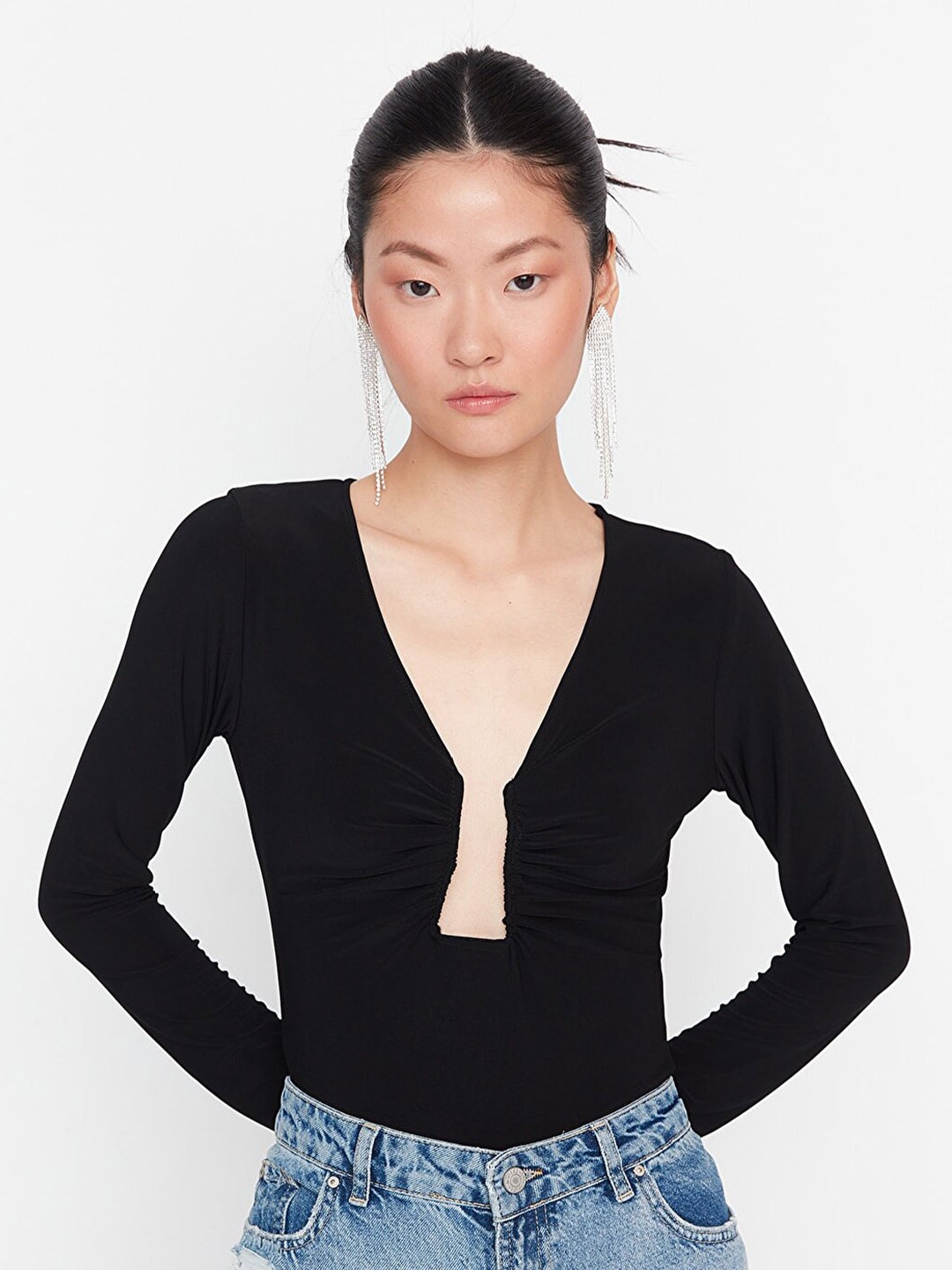 

Trendyol V-Neck Fitted Top, Black