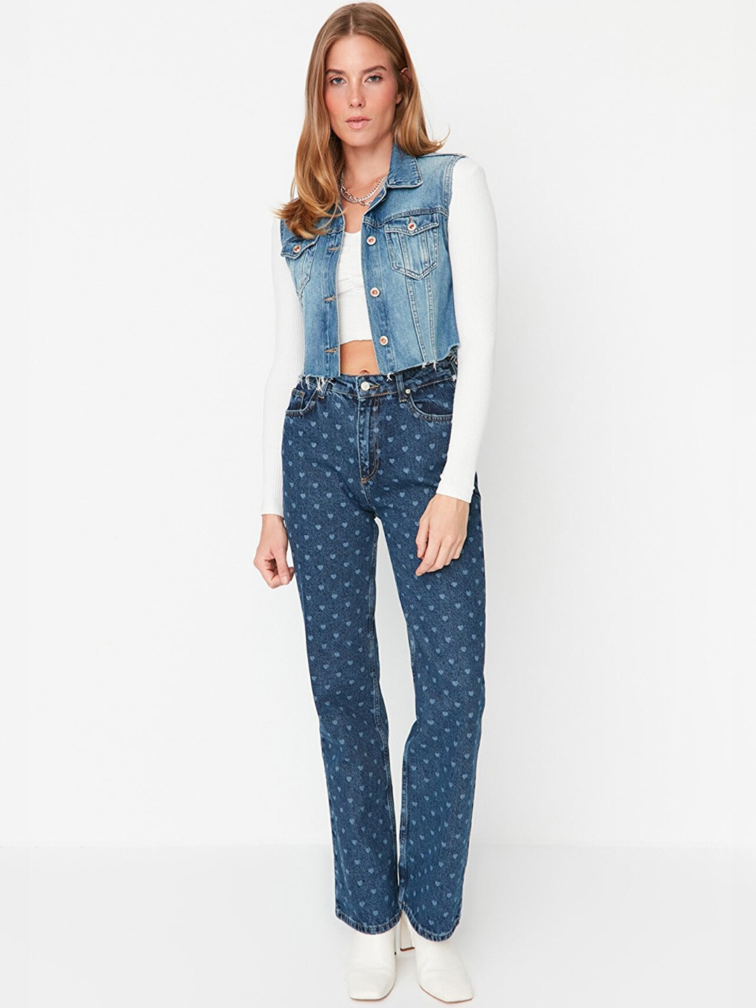 

Trendyol Women Mid-Rise Cotton Jeans, Blue