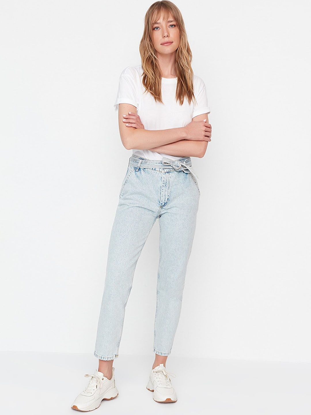 

Trendyol Women Mid-Rise Cotton Jeans, Blue