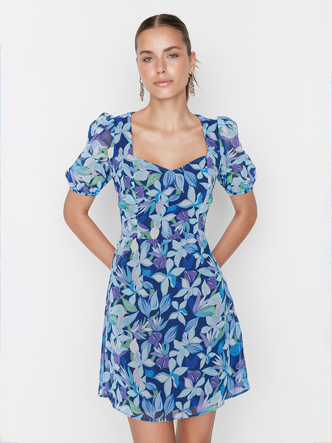 

Trendyol Floral Printed Sweetheart Neck A-Line Dress, Blue
