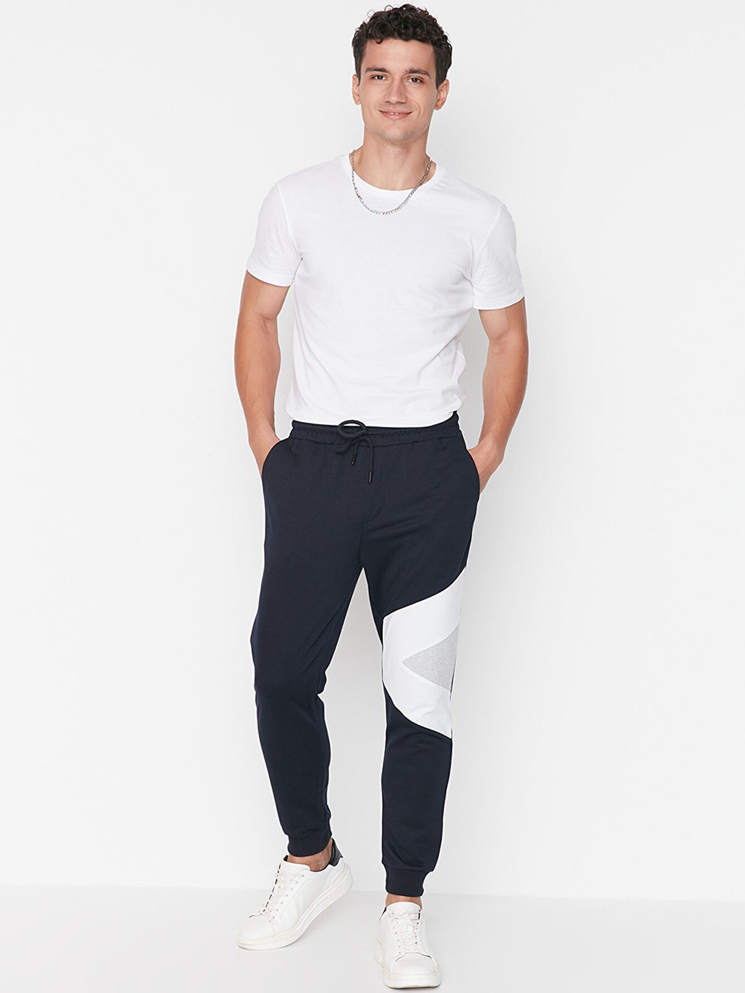 

Trendyol Men Low-Rise Joggers, Navy blue