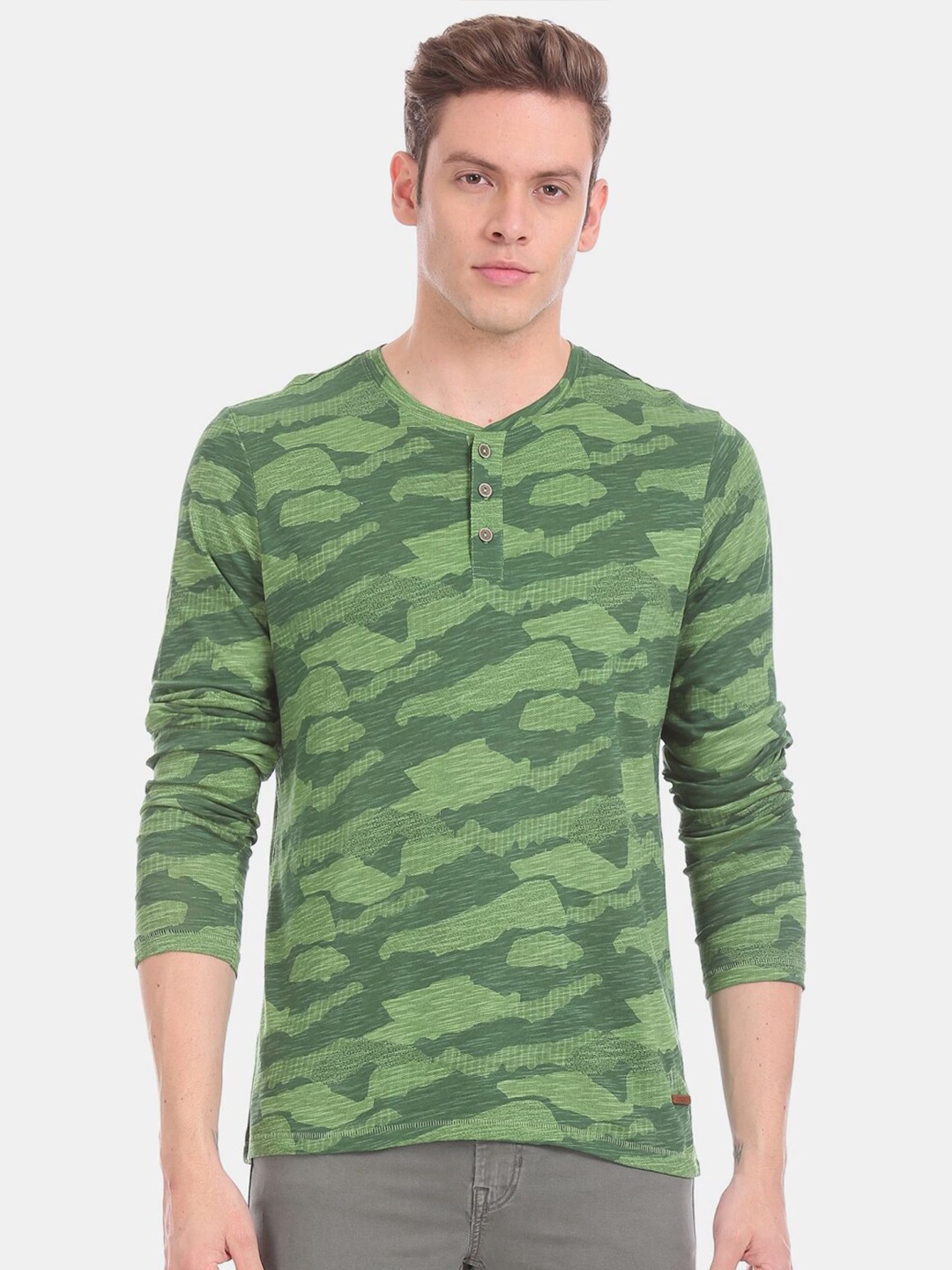 

V-Mart Men Camouflage Printed Henley Neck Cotton T-shirt, Green