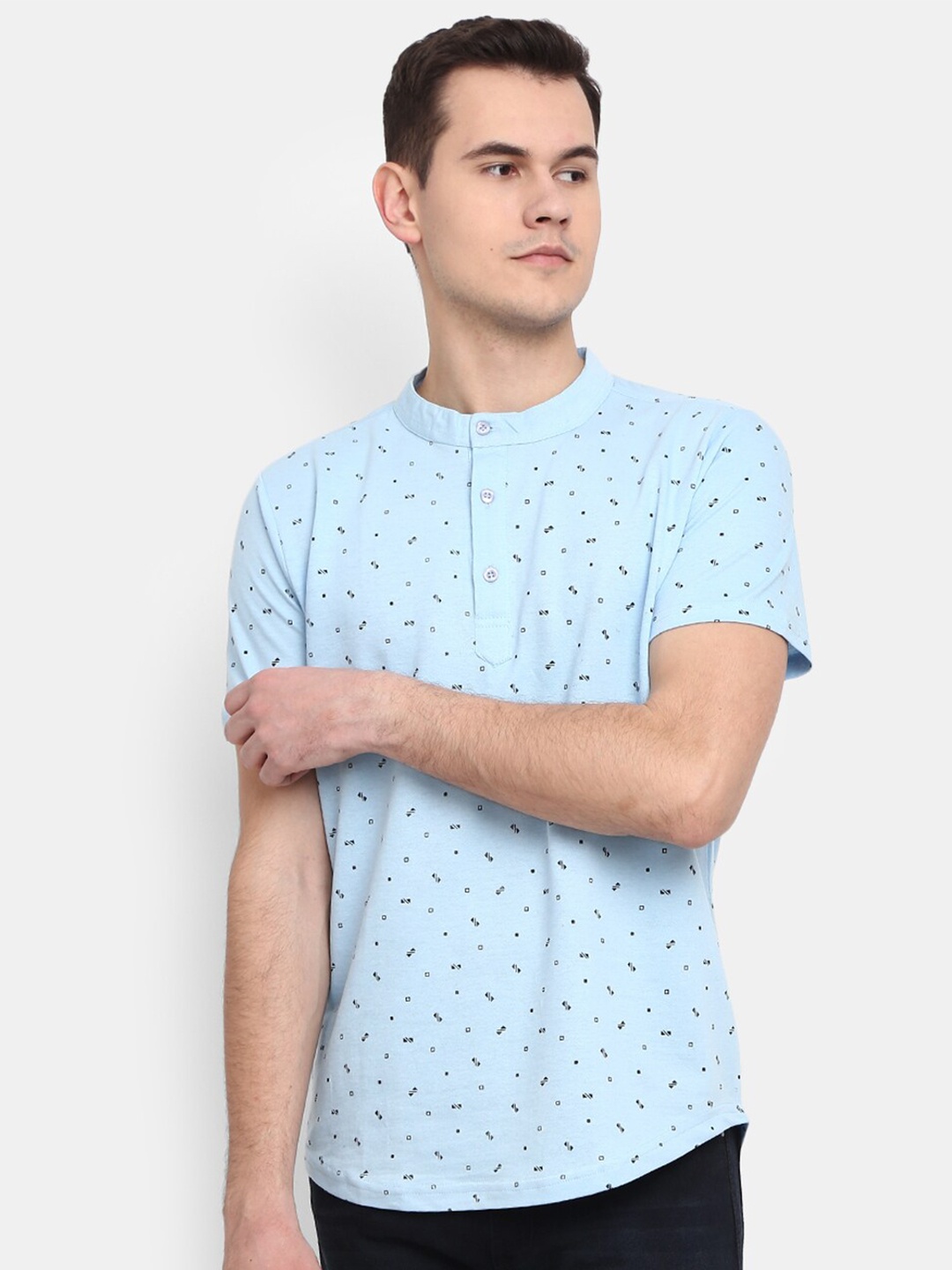 

V-Mart Men Printed Henley Neck Slim Fit T-shirt, Blue