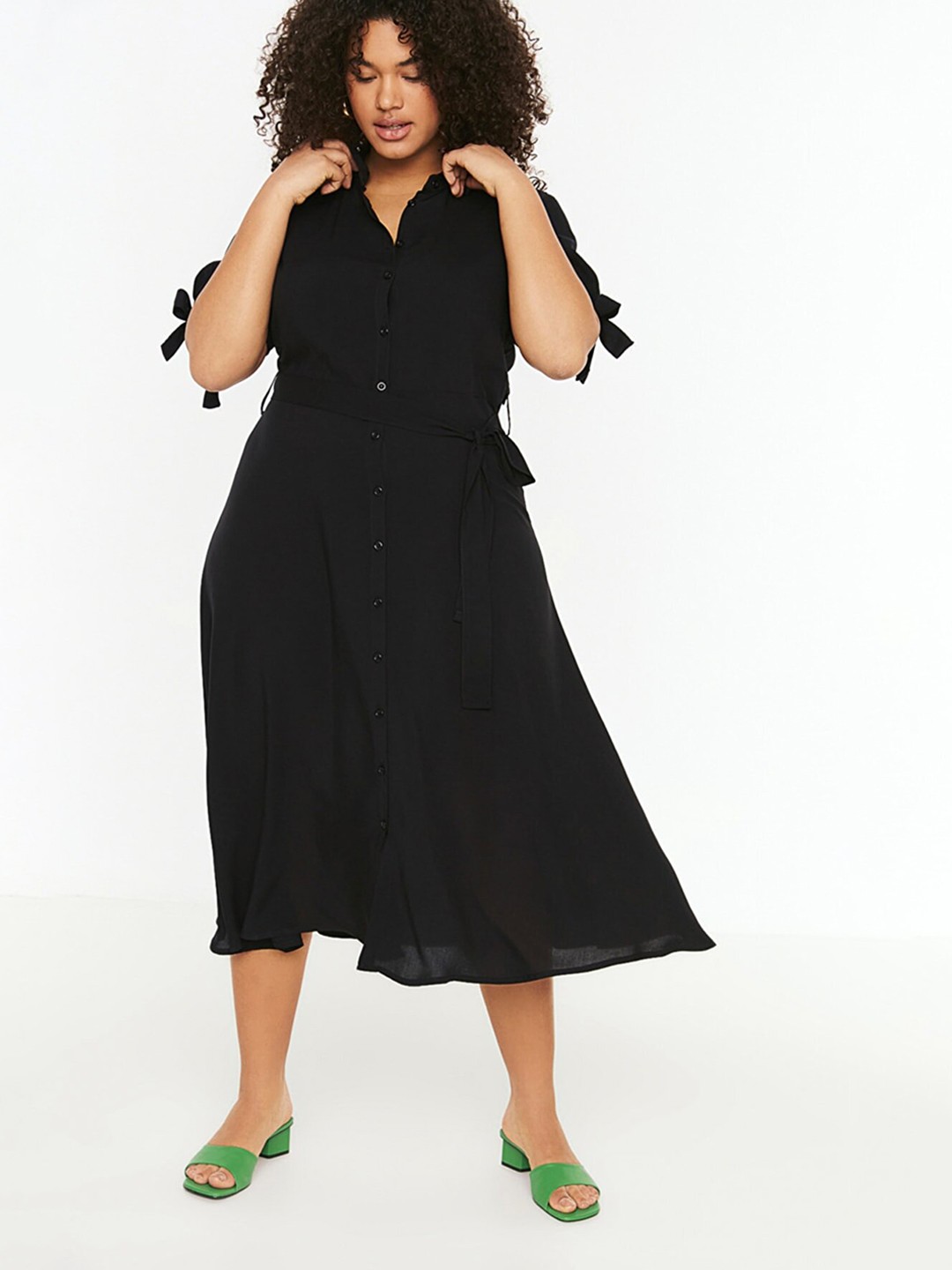 

Trendyol Plus Size Shirt Midi Dress, Black