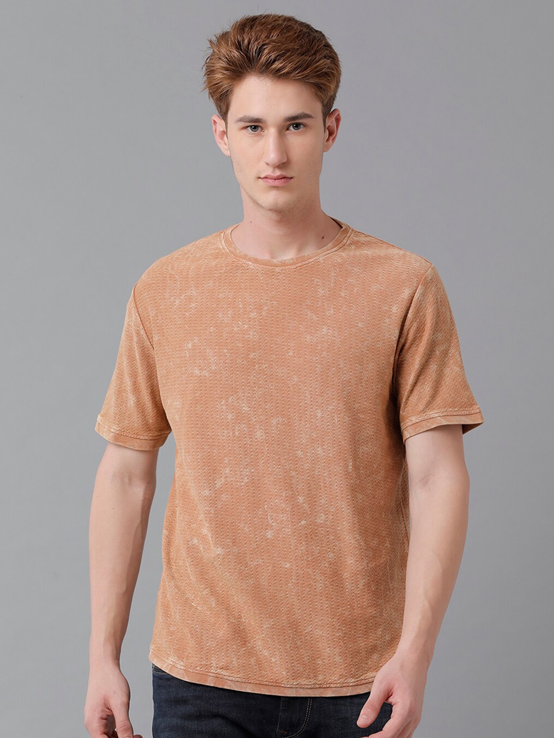 

Voi Jeans Men Round Neck Short Sleeve T-shirt, Brown