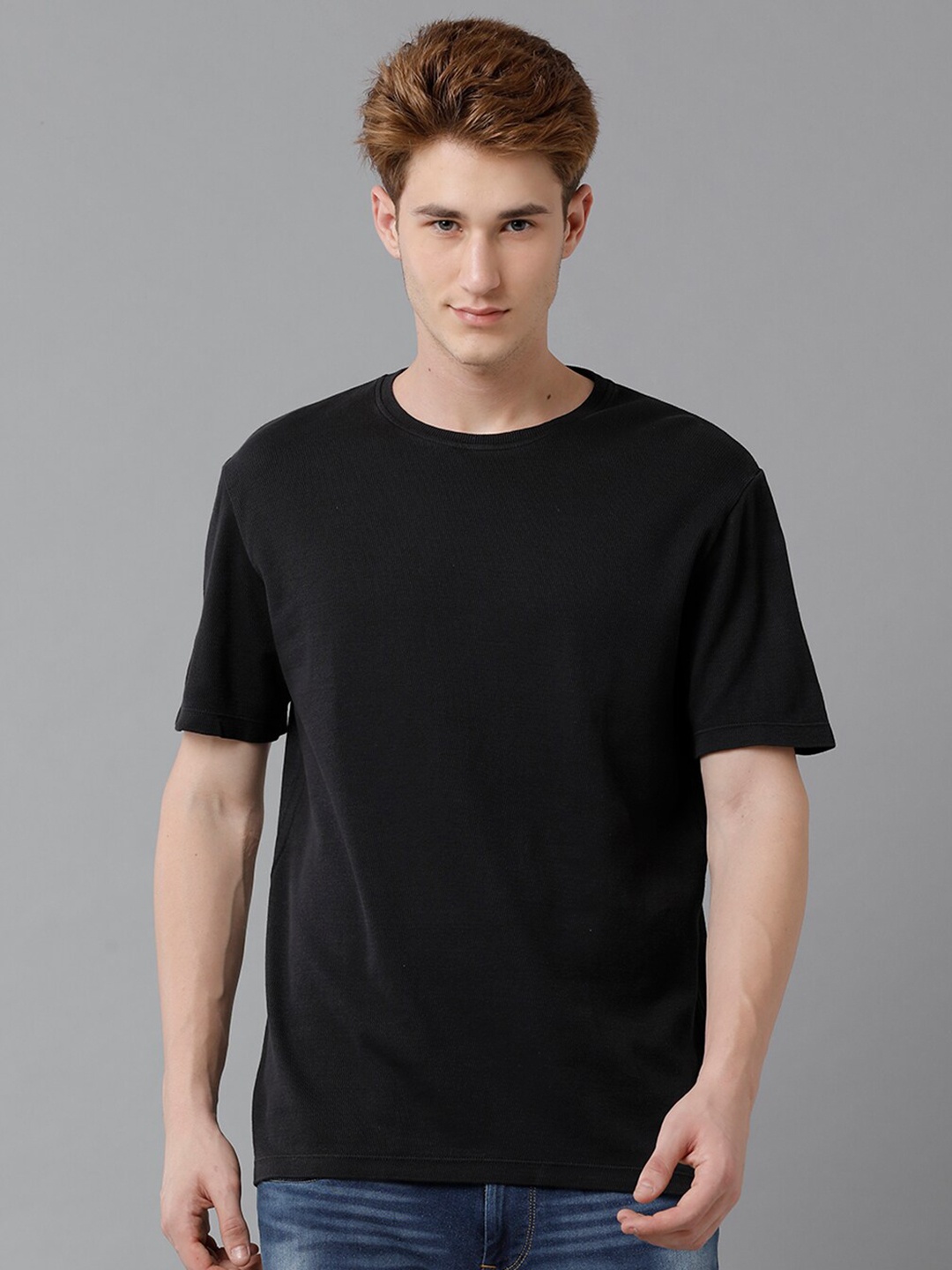 

Voi Jeans Men Cotton T-shirt, Black