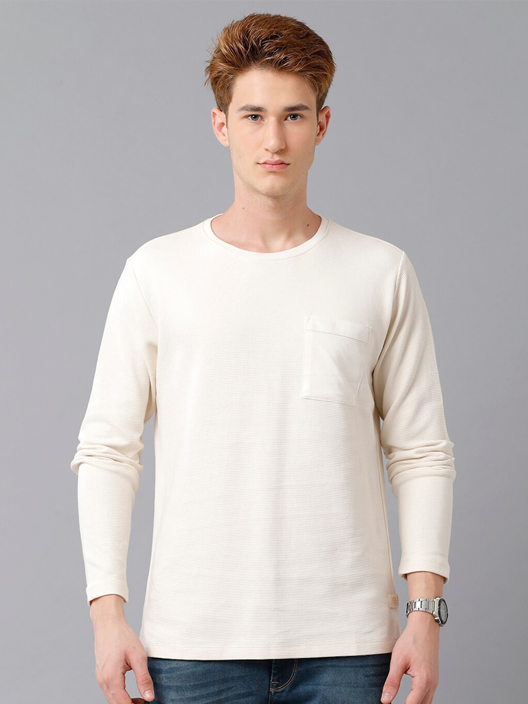 

Voi Jeans Men Round Neck T-shirt, Off white
