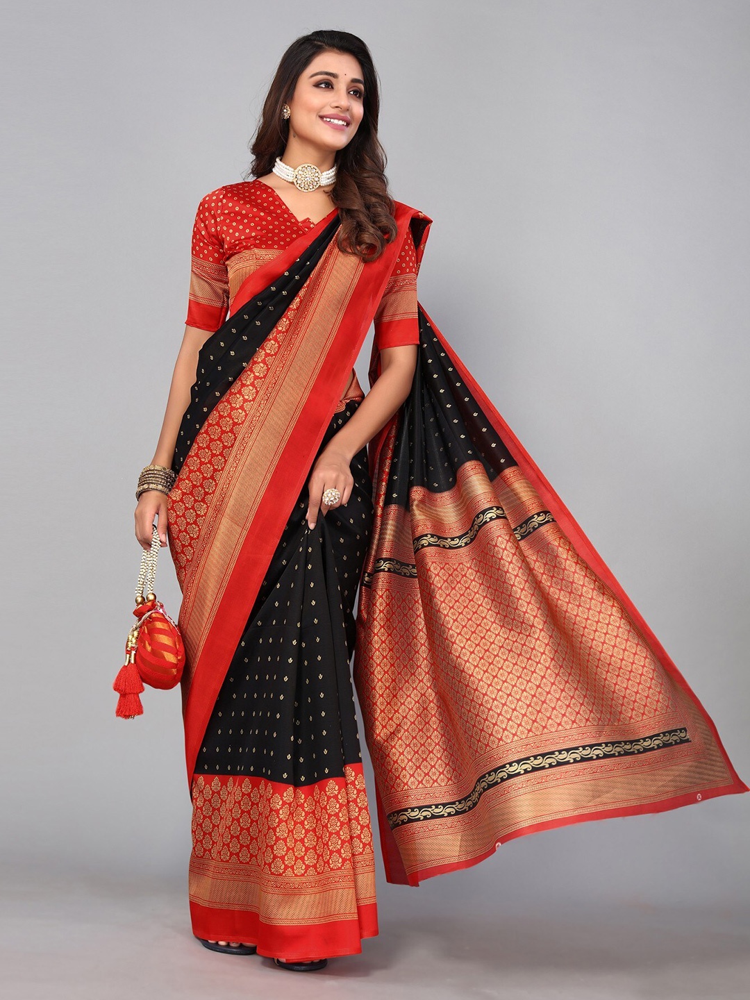 

Yashika Ethnic Motifs Zari Art Silk Saree, Black