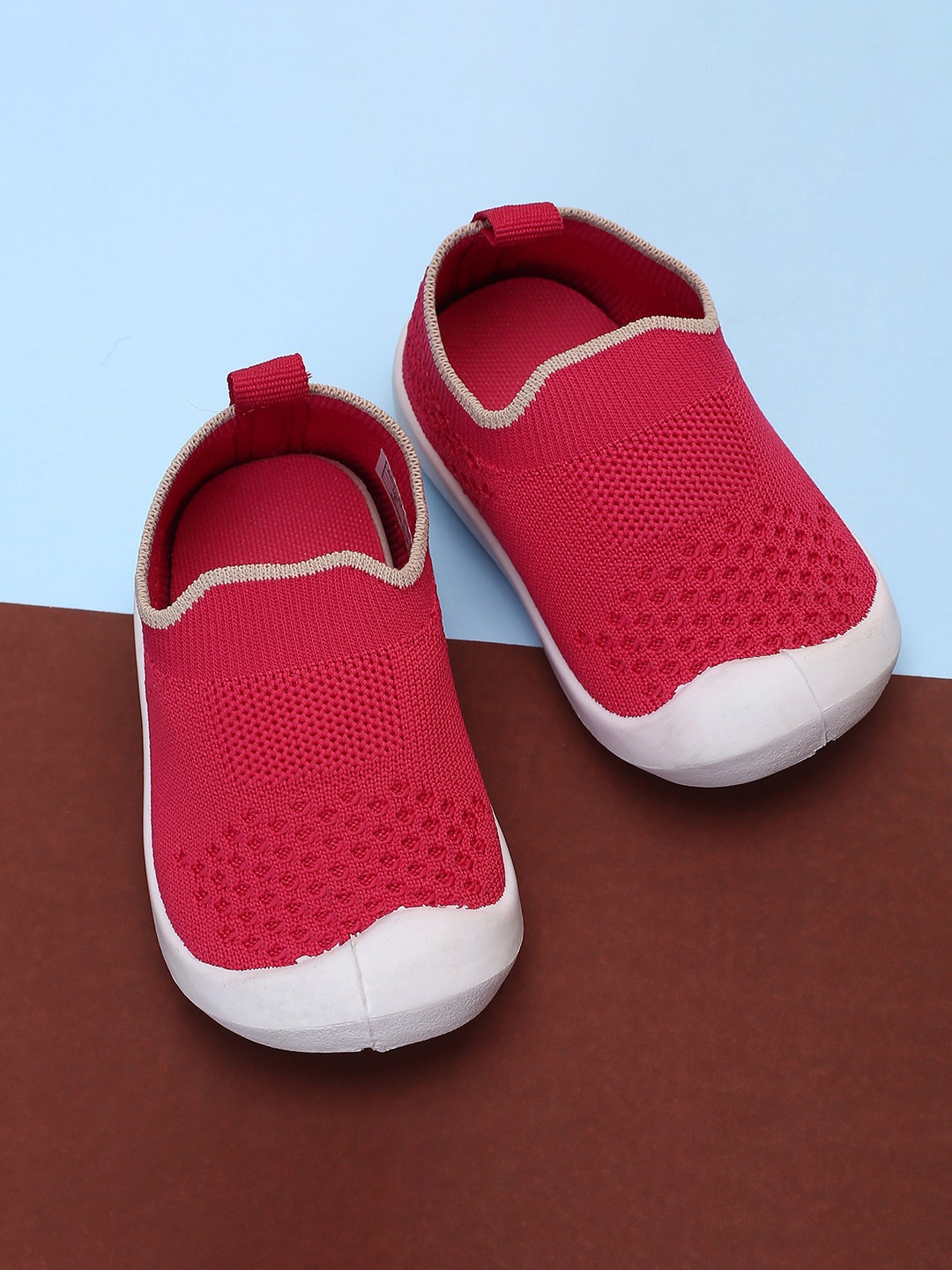 

max Girls Woven Design Slip-On Sneakers, Fuchsia