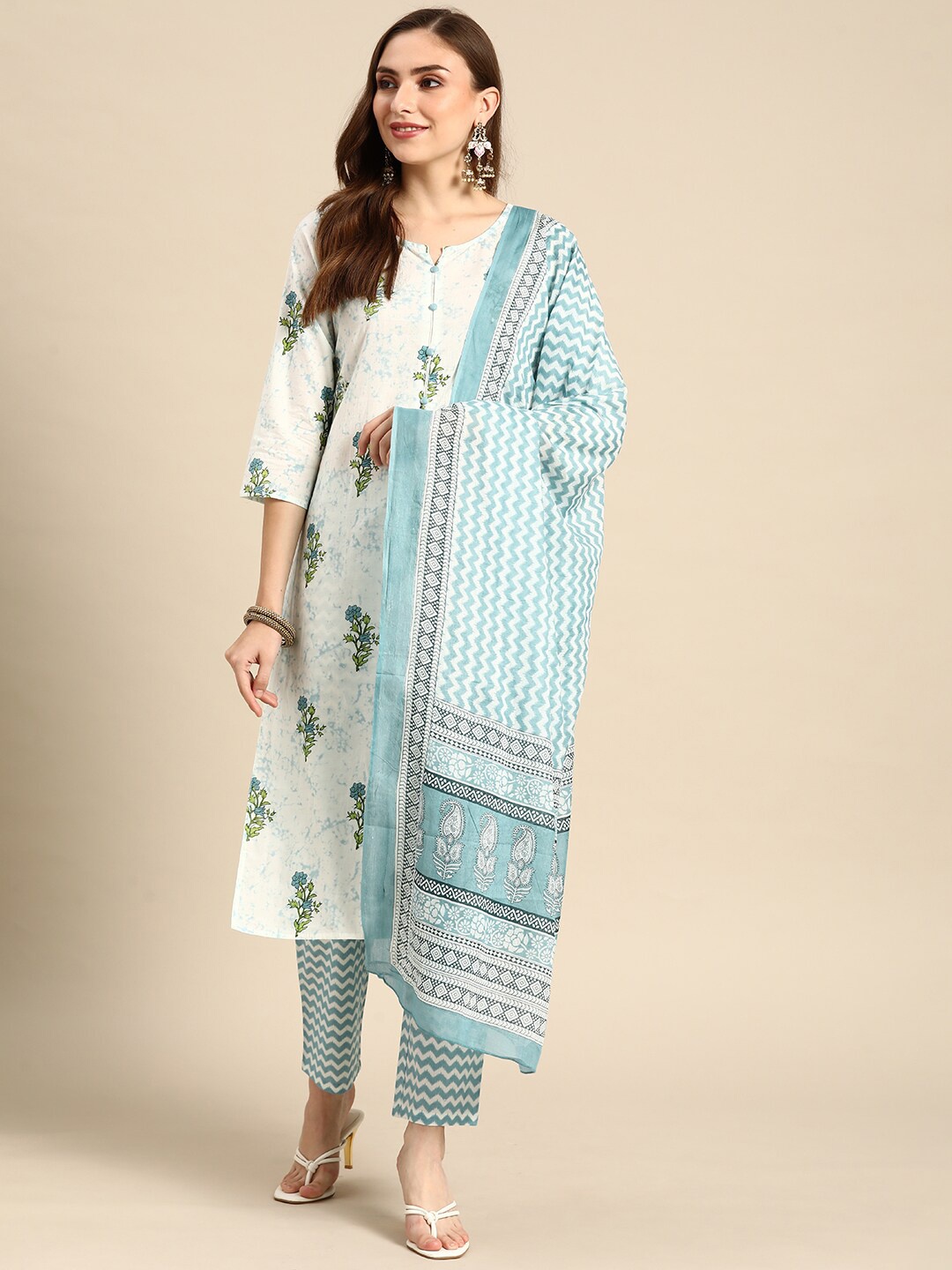 

Prakrti Women Off White Floral Printed Pure Cotton Kurta with Trousers & With Dupatta