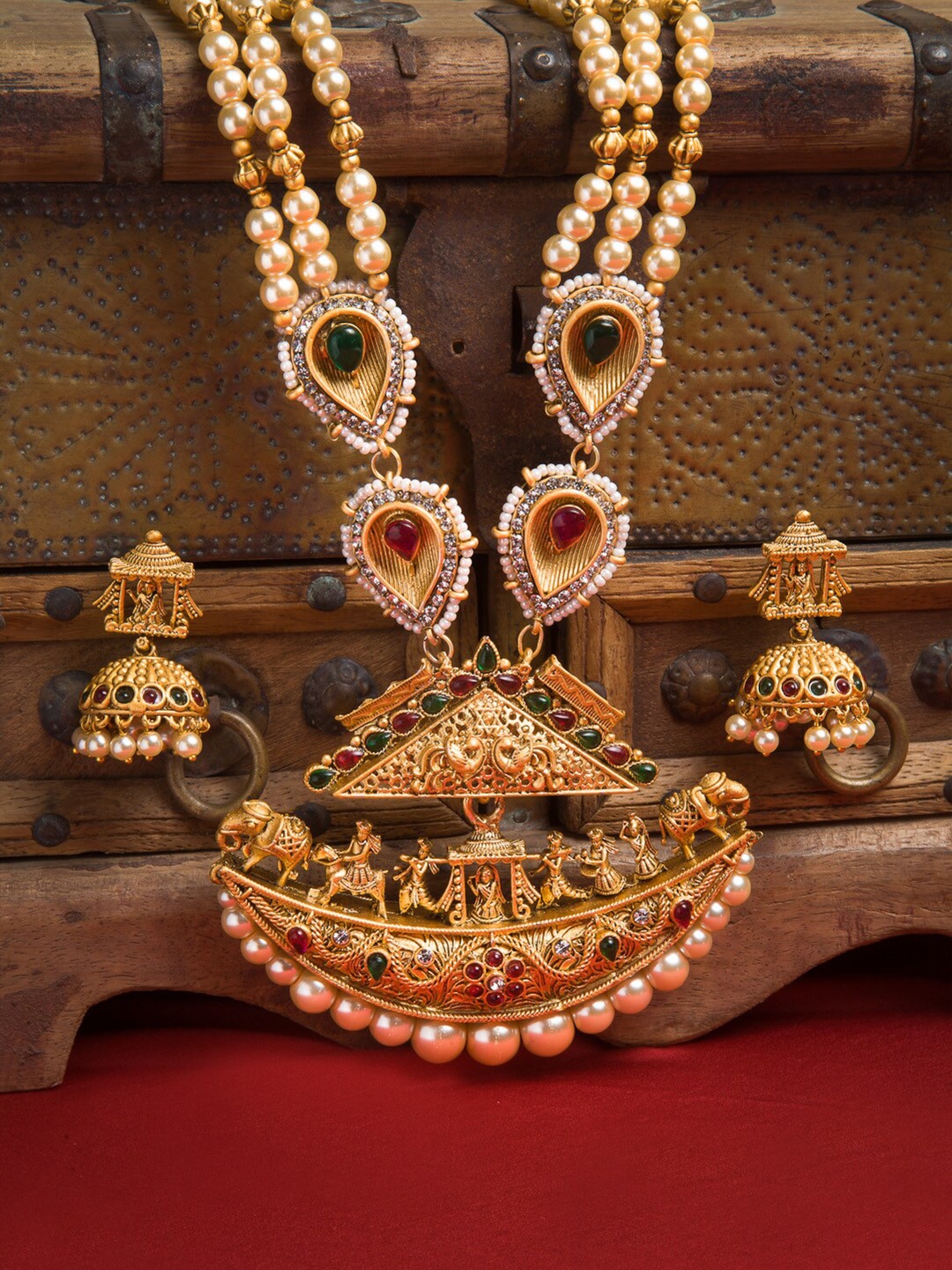 

PANASH Gold-Plated Stone Studded & Beaded Jewellery Set