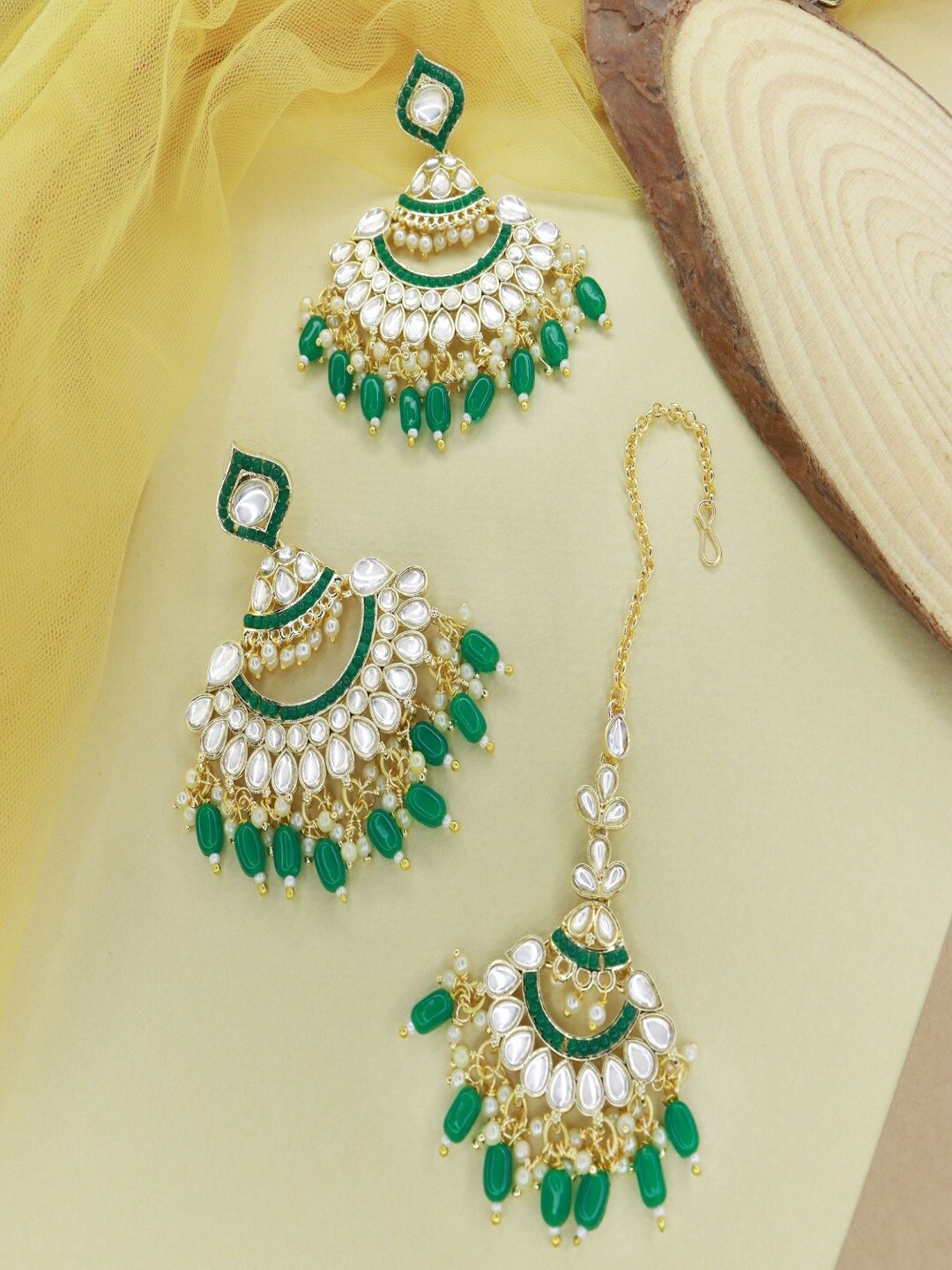 

I Jewels Gold-Plated Kundan Studded & Beaded Chandbali Jewellery Set