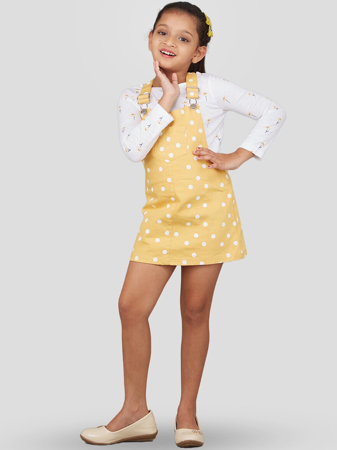 

Zalio Girls Printed Pure Cotton Dungaree with T-Shirt, Yellow