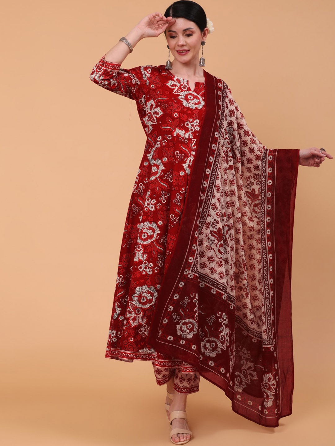 

KIMAYRA Floral Printed Panelled Pure Cotton Kurta with Trousers & With Dupatta, Red
