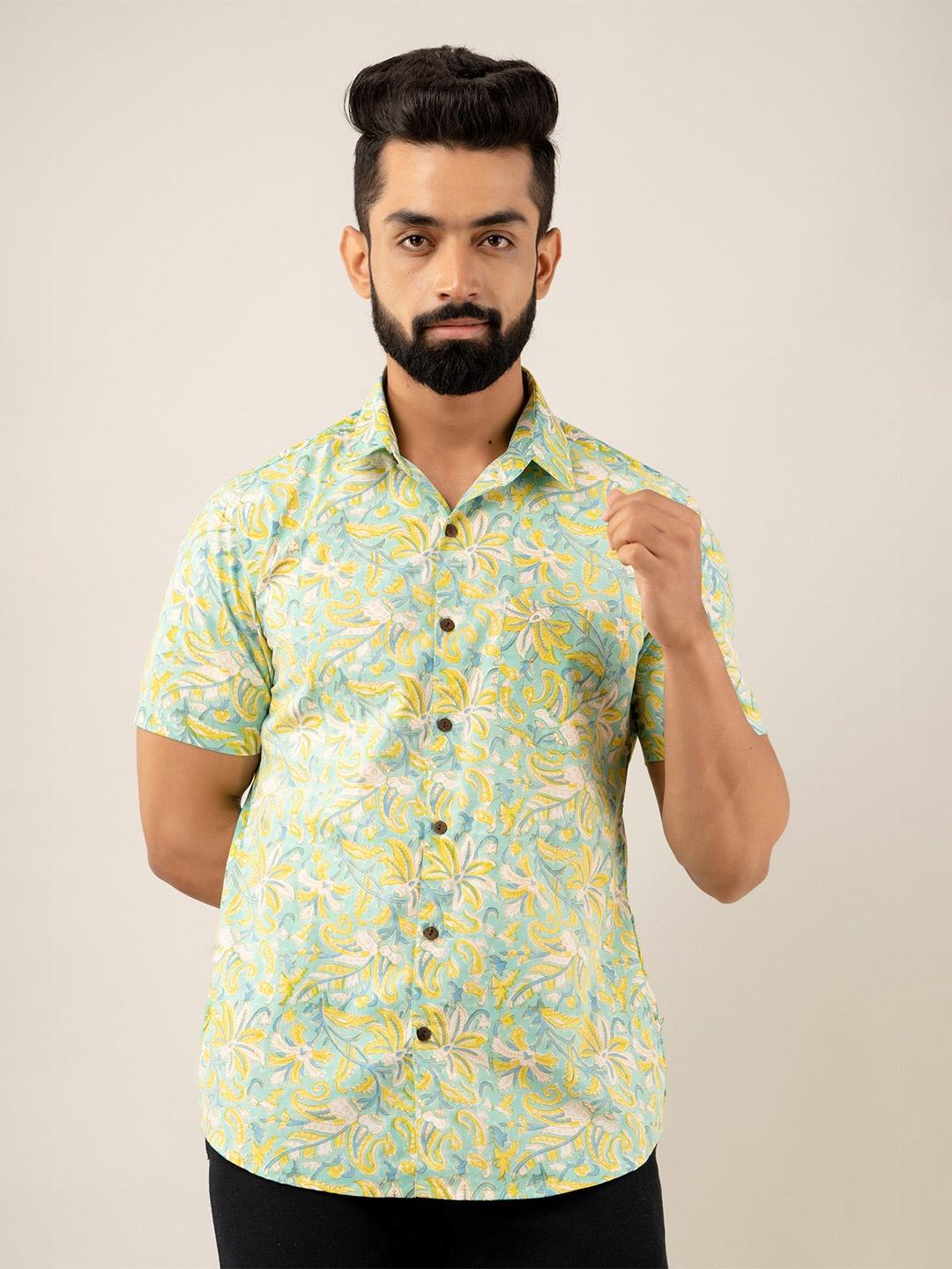 

Sutidora Men Printed Floral Casual Cotton Shirt, Green