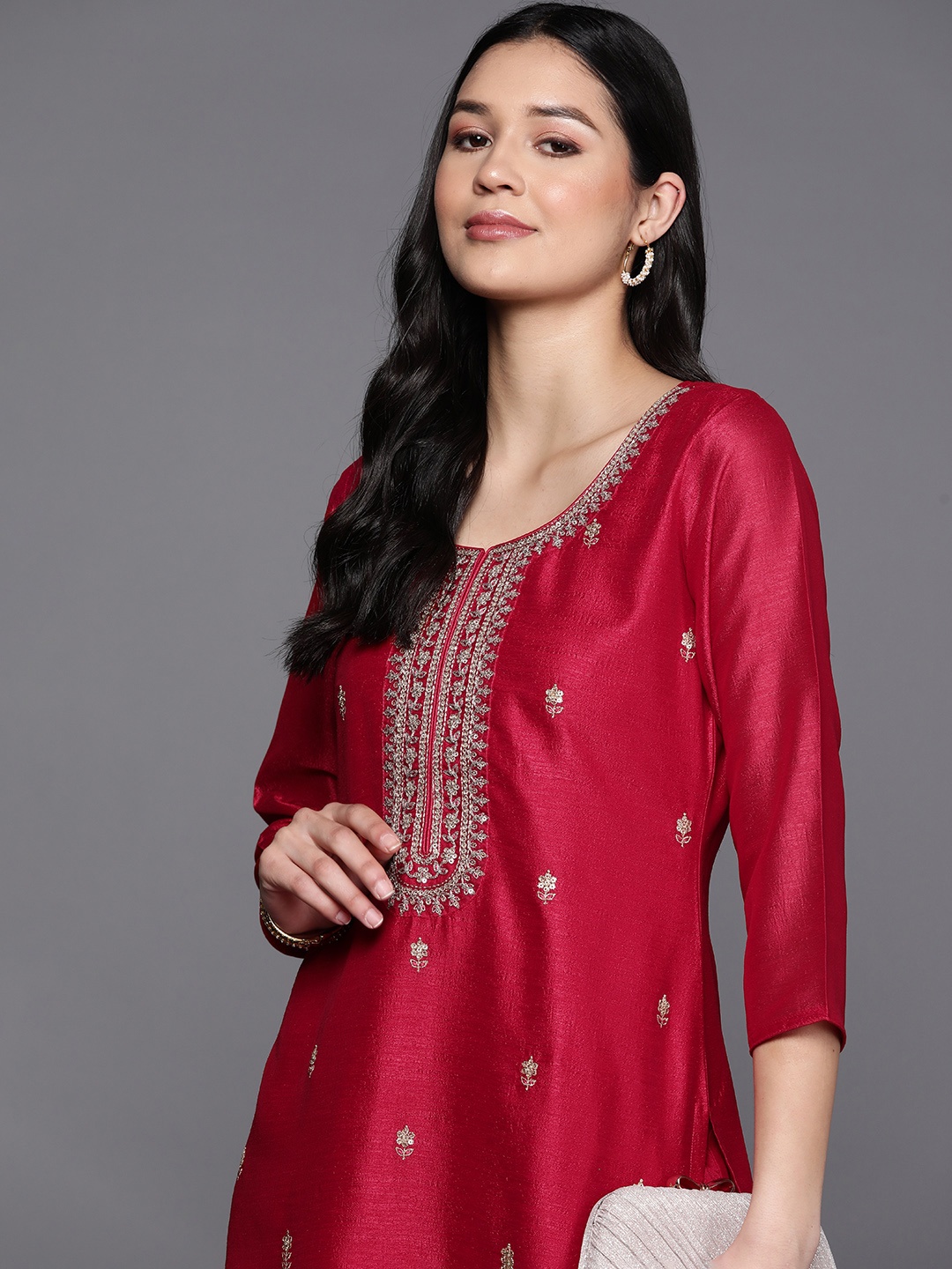 

Libas Women Floral Zari Embroidered Kurta, Pink