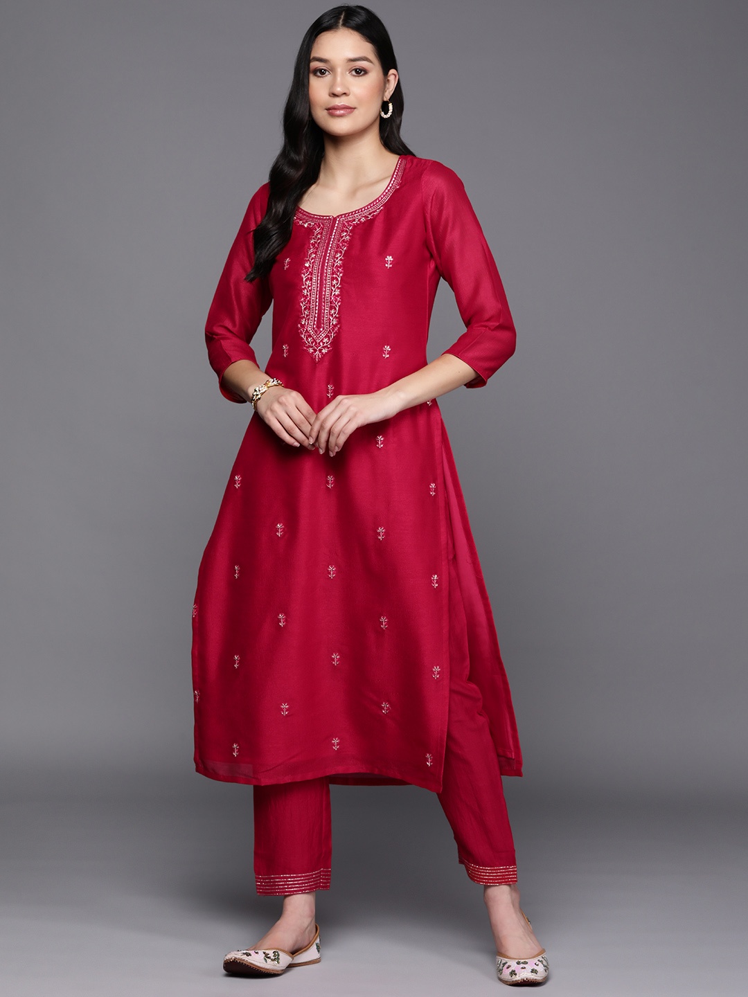 

Libas Women Floral Zari Embroidered Kurta, Pink