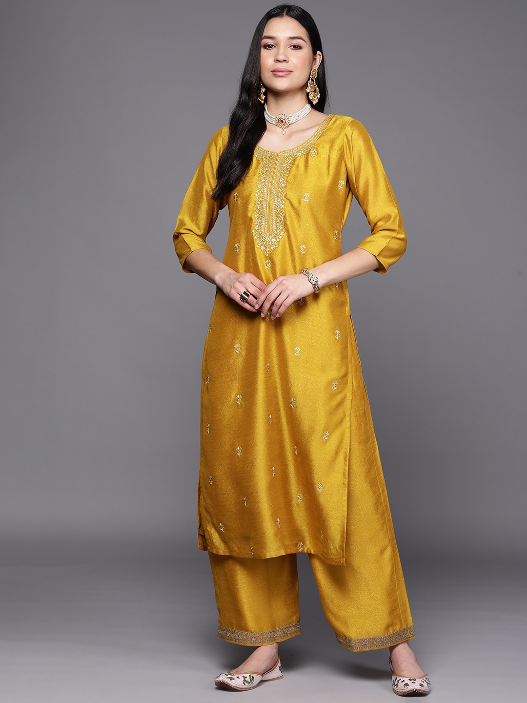 

Libas Women Floral Embroidered Kurta, Yellow