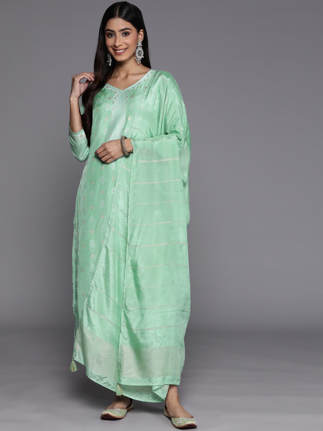 

Libas Women Ethnic Motifs Kurta With Trousers & With Dupatta, Green