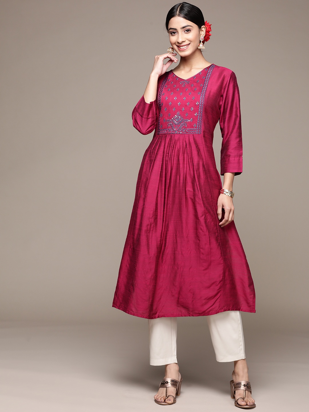 

Anubhutee Women Ethnic Motifs Yoke Design Floral Kurta, Magenta