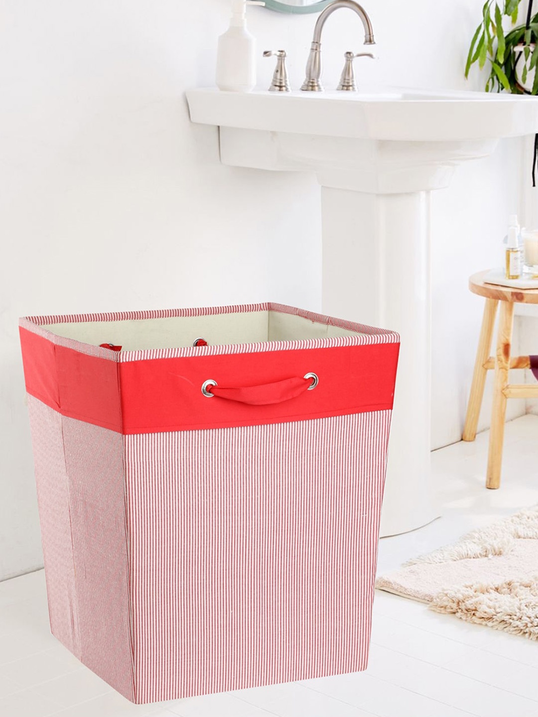 

My Gift Booth Red & White Stripes MDF Base Laundry basket