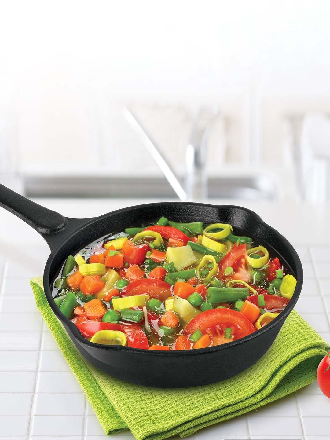 

Milton Pro Cook Black Cast Iron Fry Pan 660 ml