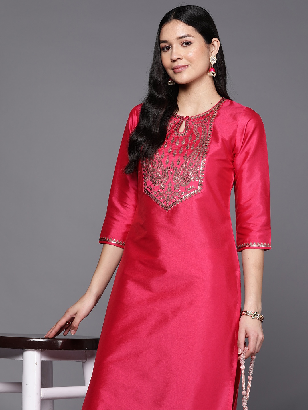 

Libas Women Paisley Sequins Embroidered Keyhole Neck Kurta, Fuchsia