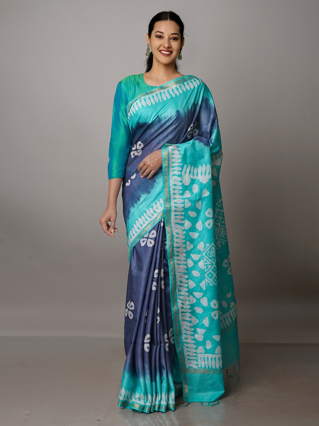 

Unnati Silks Batik Pure Silk Chanderi Saree, Grey