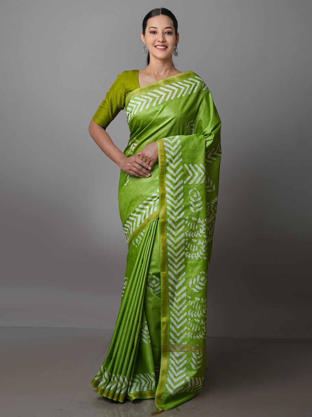 

Unnati Silks Batik Printed Zari Pure Silk Handloom Chanderi Saree, Green