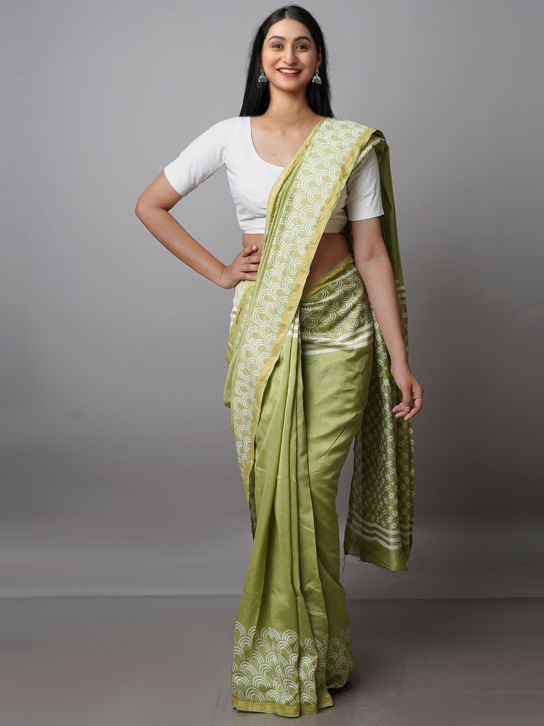 

Unnati Silks Ethnic Motifs Printed Chanderi Handloom Saree, Green