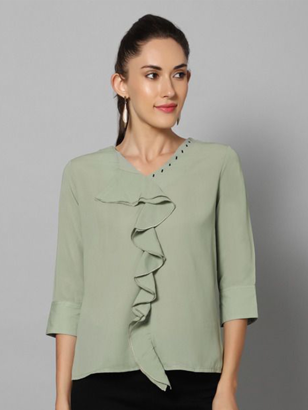 

La Aimee V-Neck Ruffles Regular Top, Olive