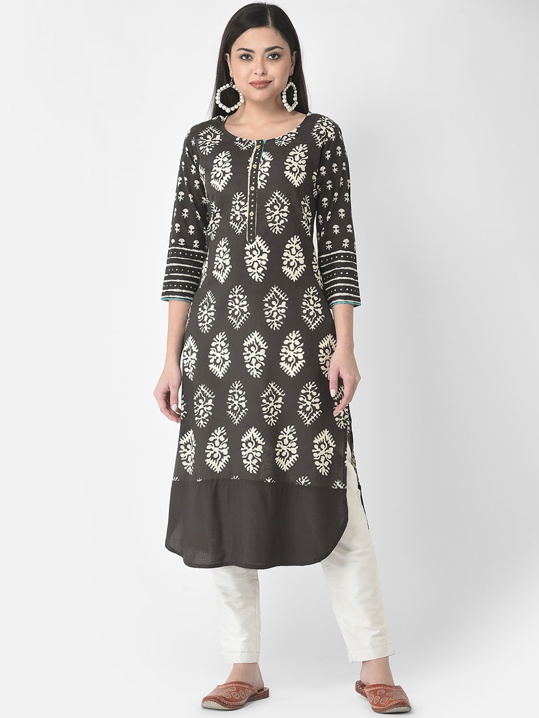

Span Women Ethnic Motifs Printed Round Neck Cotton Kurta, Olive