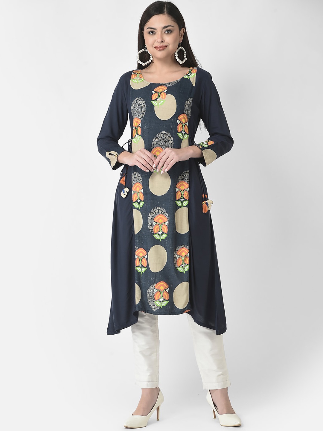 

Span Women Printed Round Neck Asymmetric A-Line Cotton Kurta, Navy blue