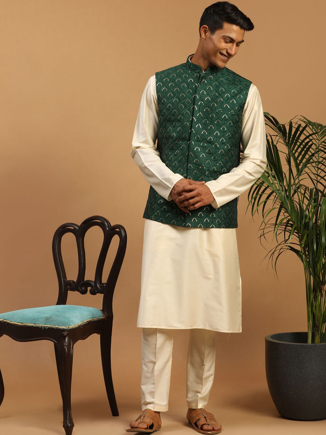 

VASTRAMAY Men Kurta With Trousers & Nehru Jacket, Cream
