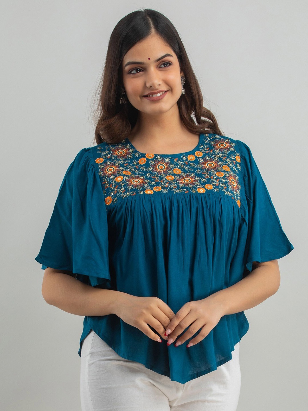 

Women Touch Floral Embroidered Kaftan Top, Blue