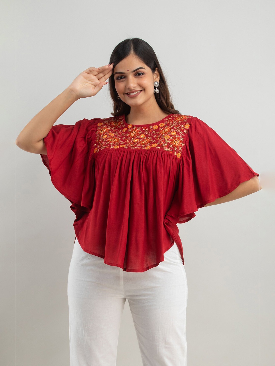 

Women Touch Floral Embroidered Kaftan Top, Maroon