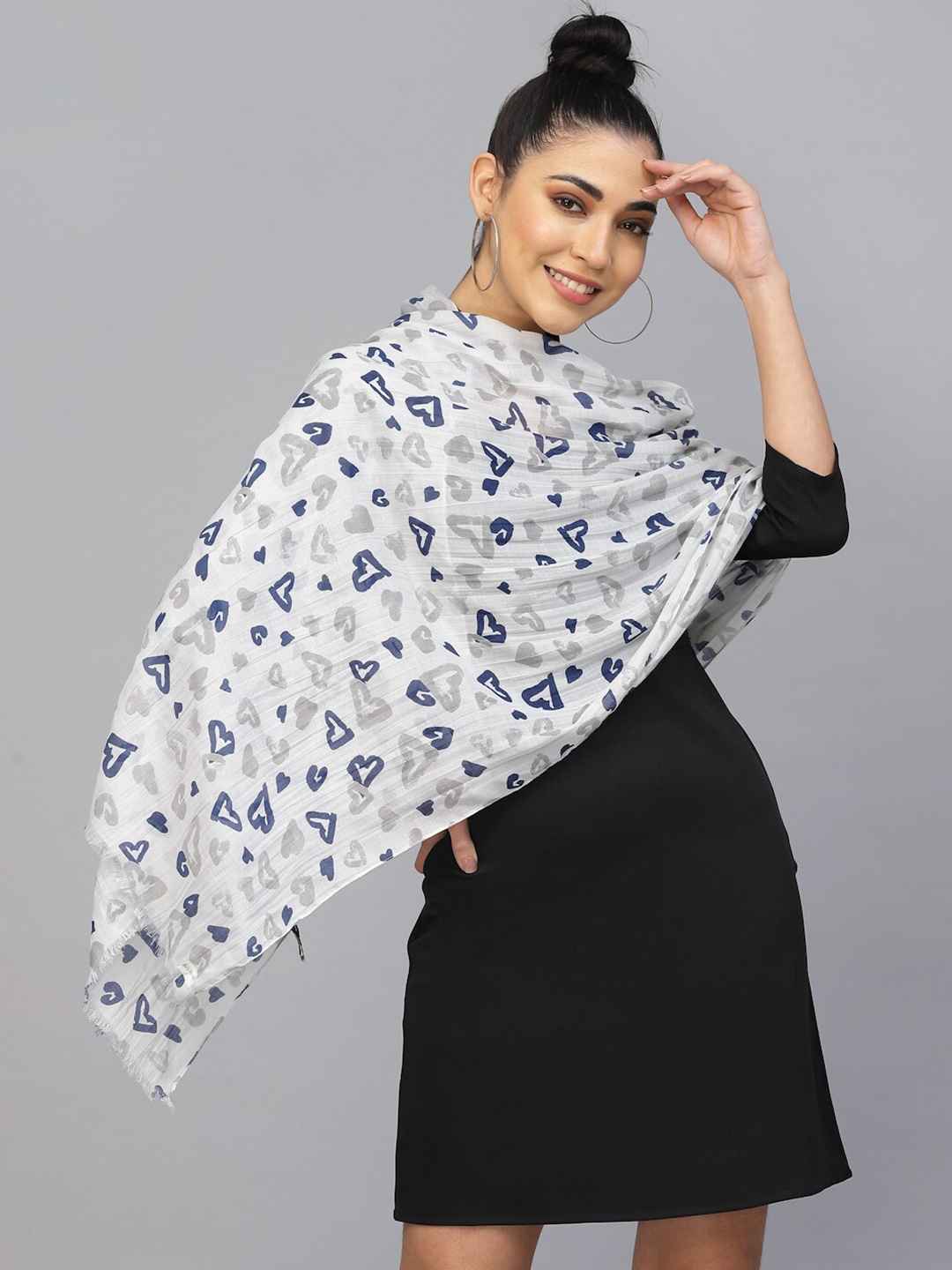 

J Style Women Grey & Blue Printed Stole
